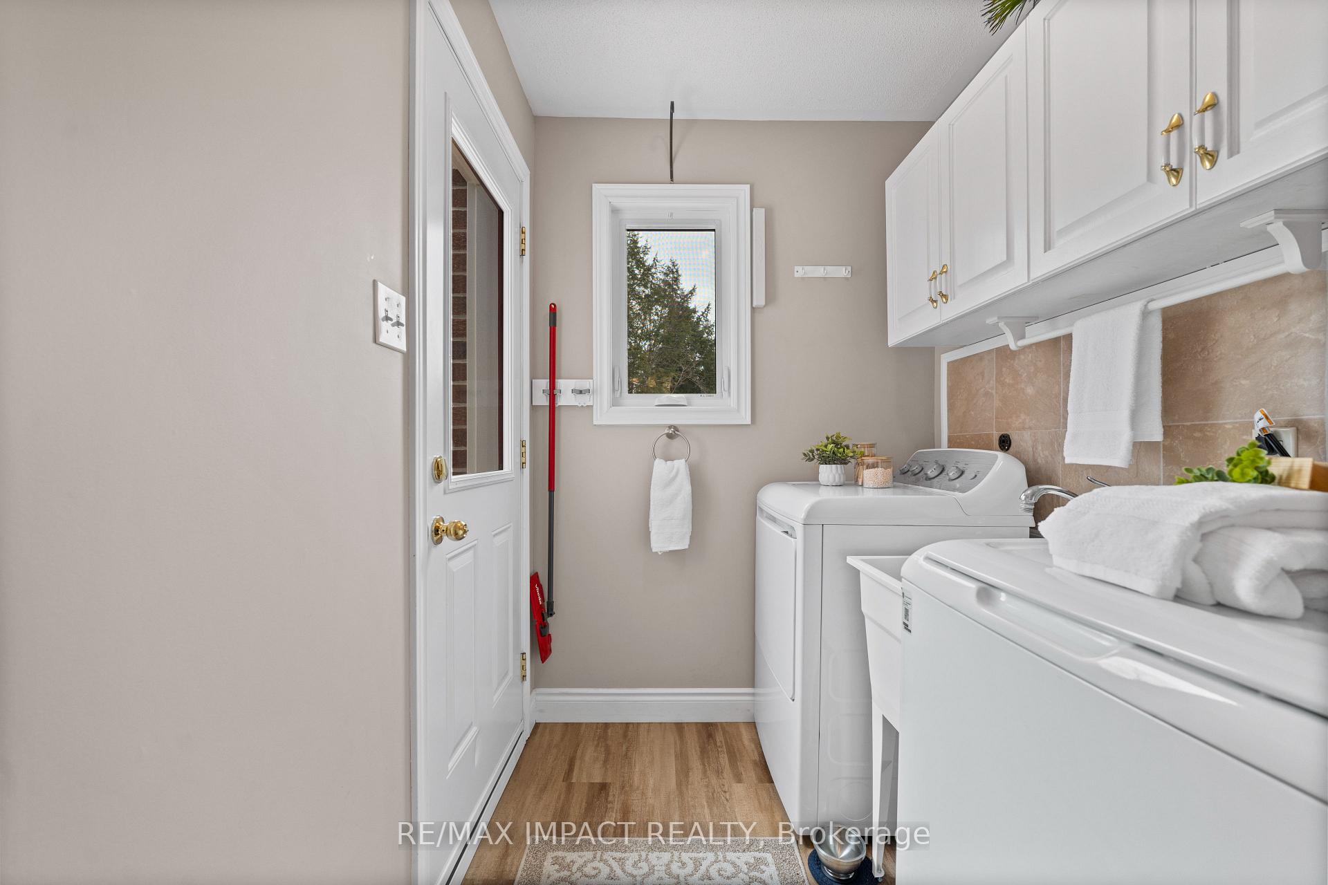Photo 23 of 815 ON-7A Highway, Cavan Monaghan, Cavan Twp — HOMEH