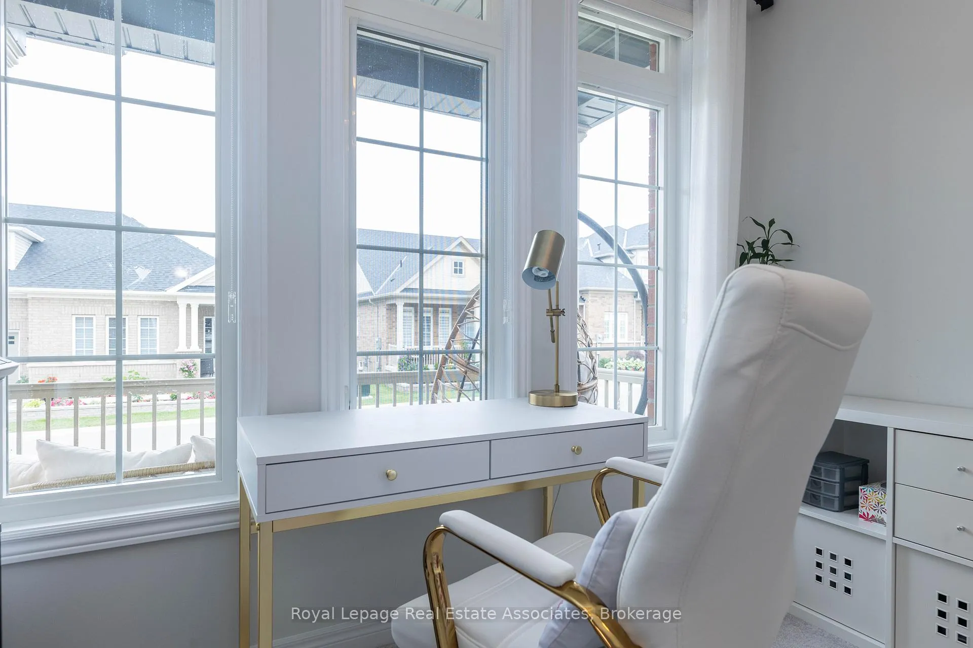 Photo 6 of 7 Overlea Drive, Brampton, Sandringham-Wellington — HOMEH