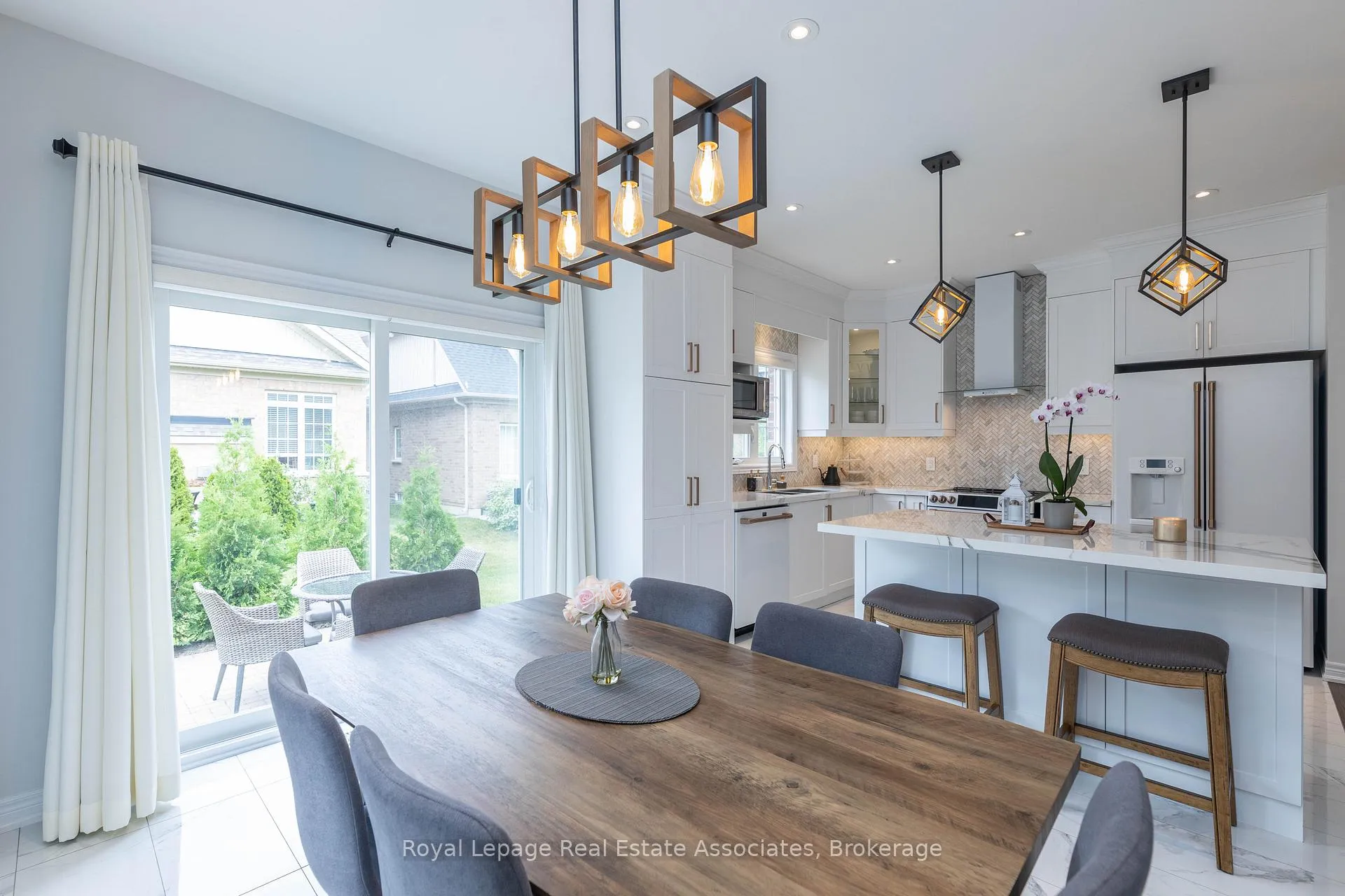 Photo 15 of 7 Overlea Drive, Brampton, Sandringham-Wellington — HOMEH