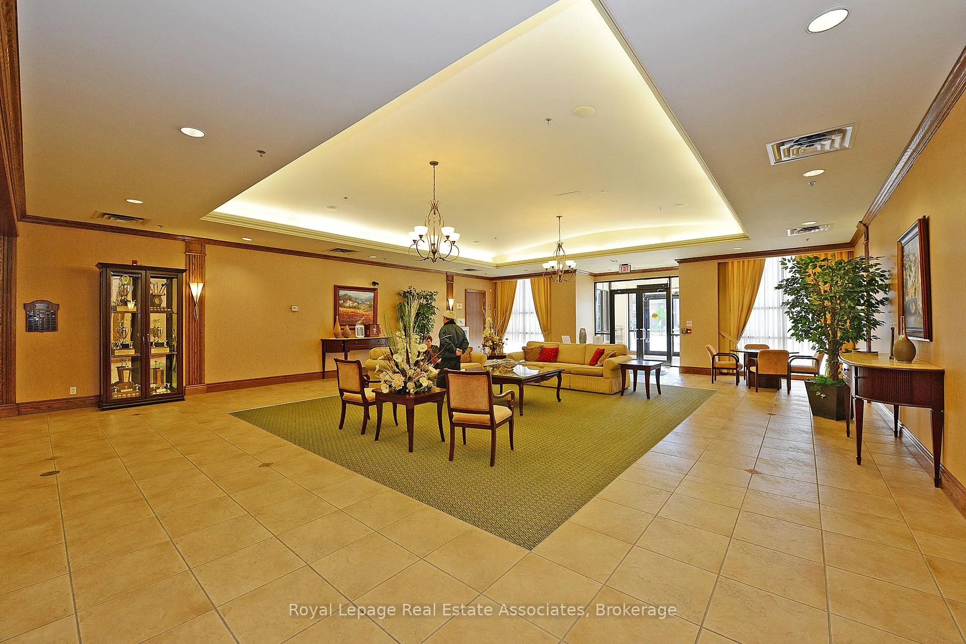 Photo 31 of 7 Overlea Drive, Brampton, Sandringham-Wellington — HOMEH