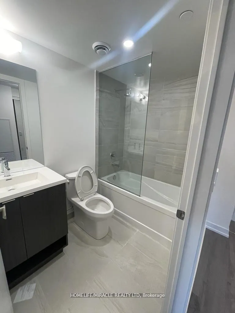 Photo 15 of Unit 4115, 138 Downes Street, Toronto, Waterfront Communities — HOMEH