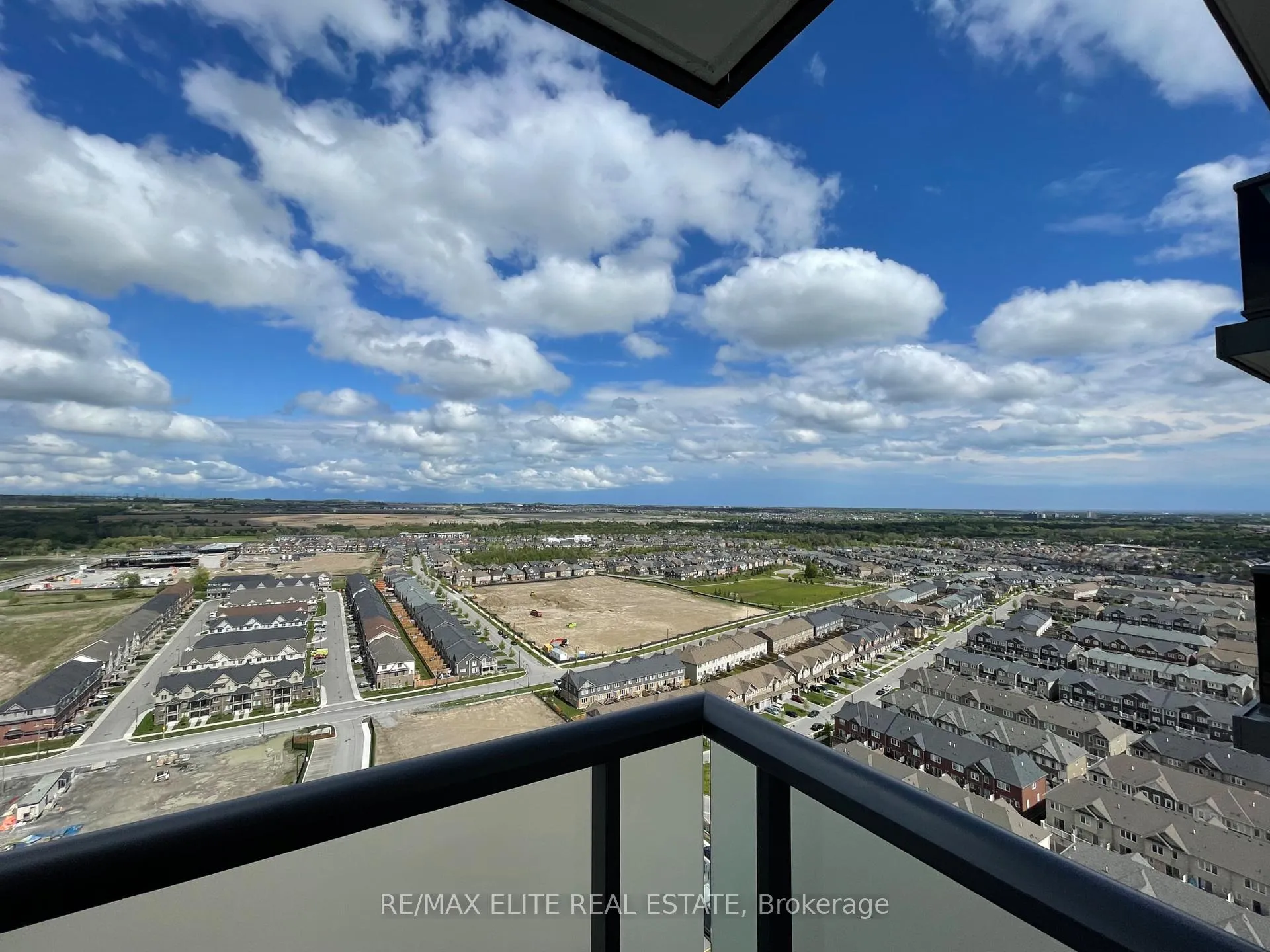 Photo 9 of Unit 2319, 2545 Simcoe Street N, Oshawa, Windfields — HOMEH