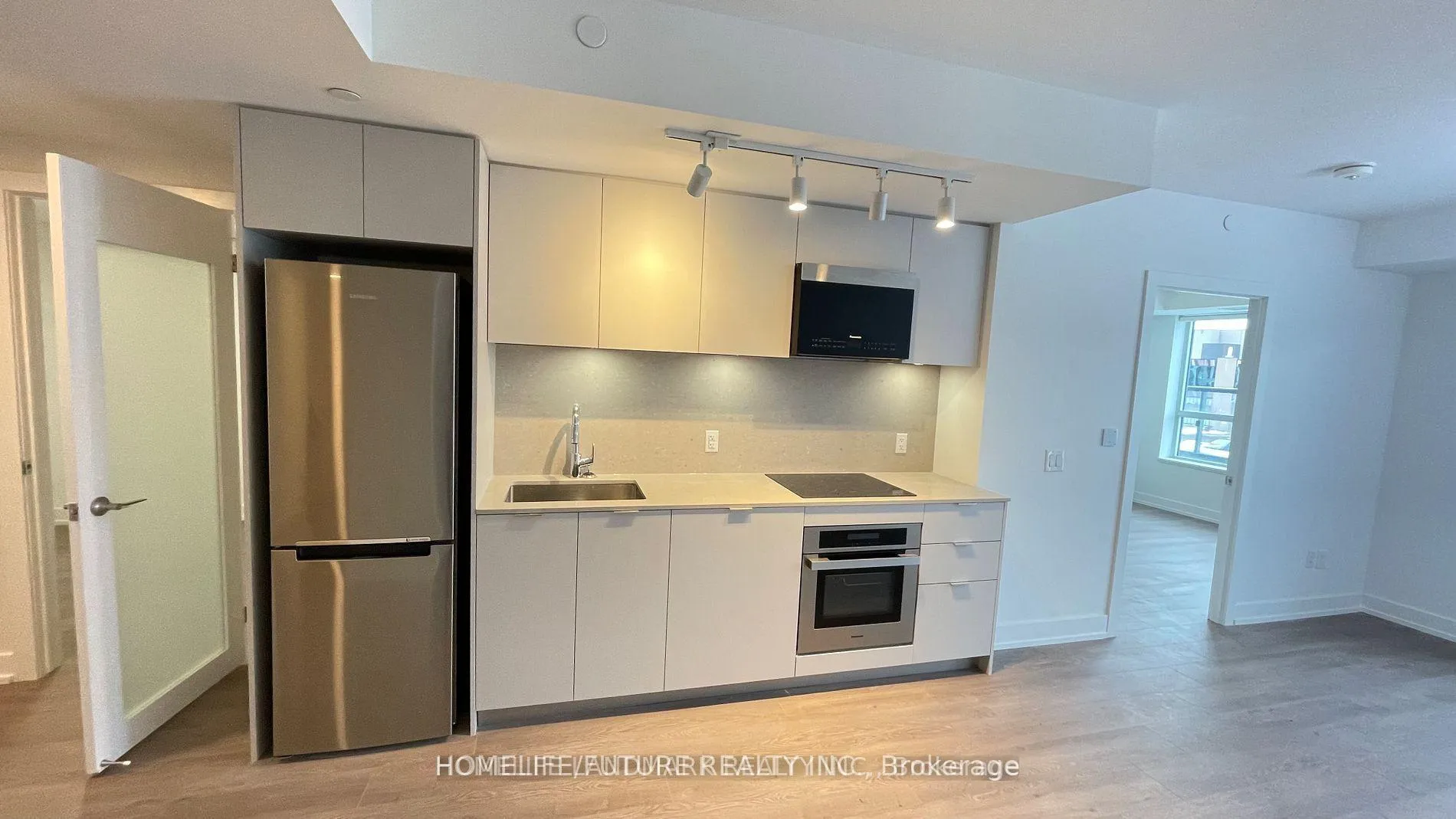 Photo 2 of Unit 309, 9 Clegg Road, Markham, Unionville — HOMEH