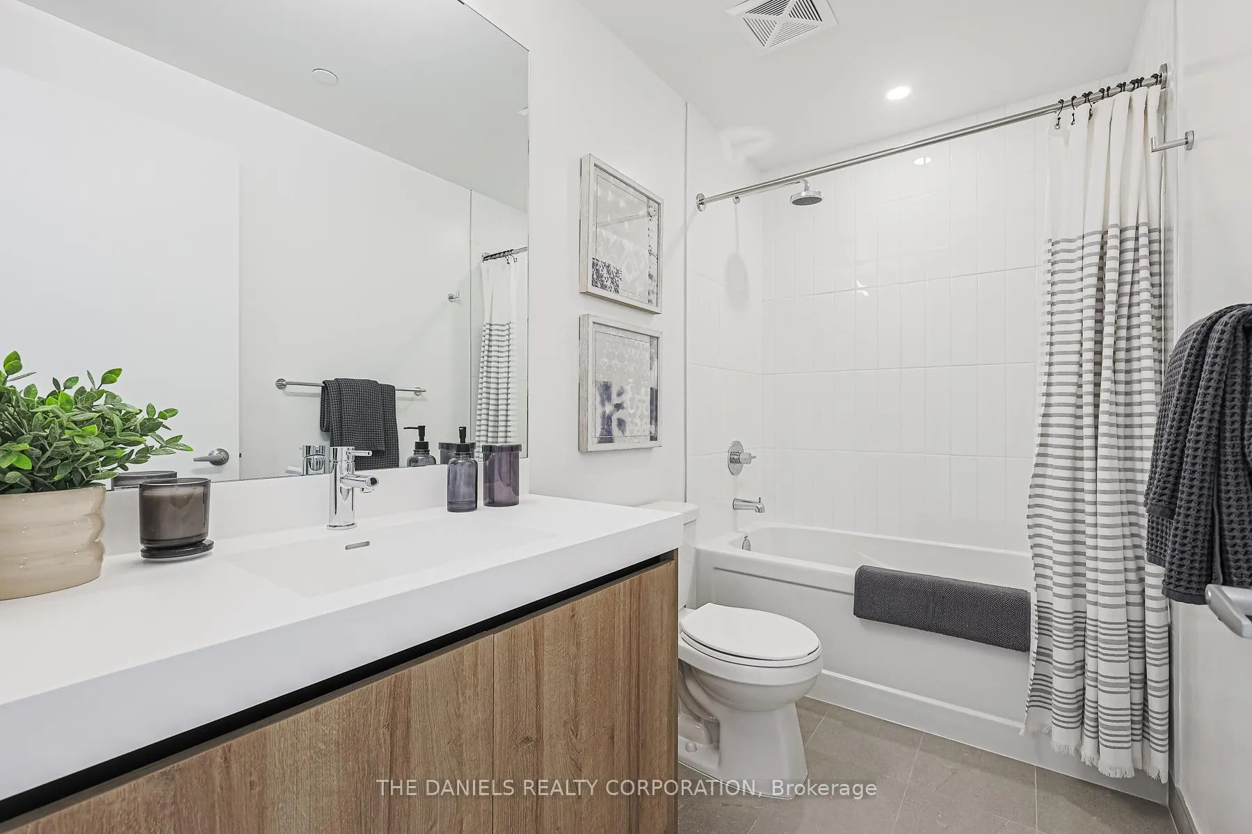 Photo 6 of Unit 424, 20 All Nations Drive, Brampton, Bram West — HOMEH