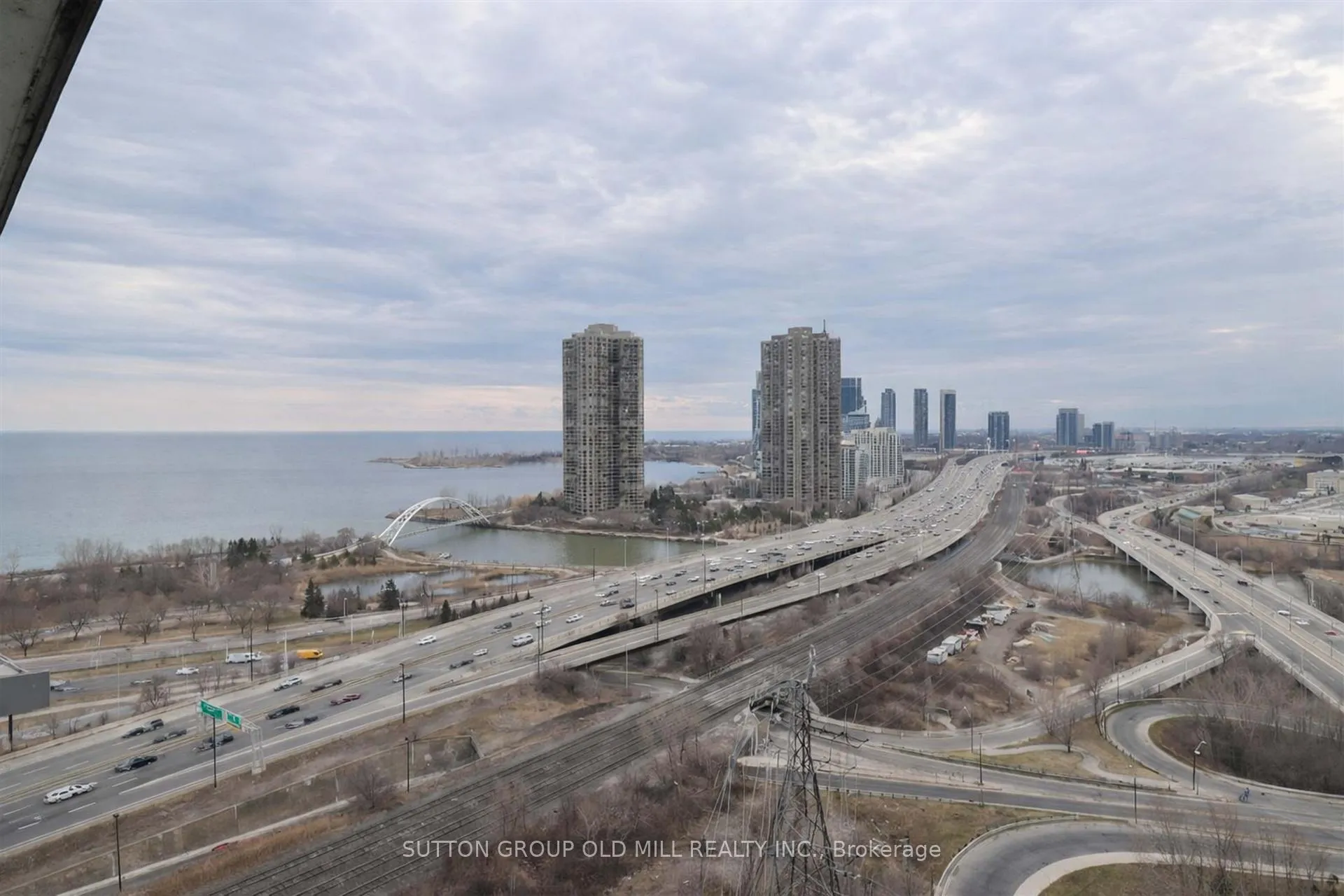 Photo 5 of Unit 2109, 105 The Queensway, Toronto, High Park-Swansea — HOMEH