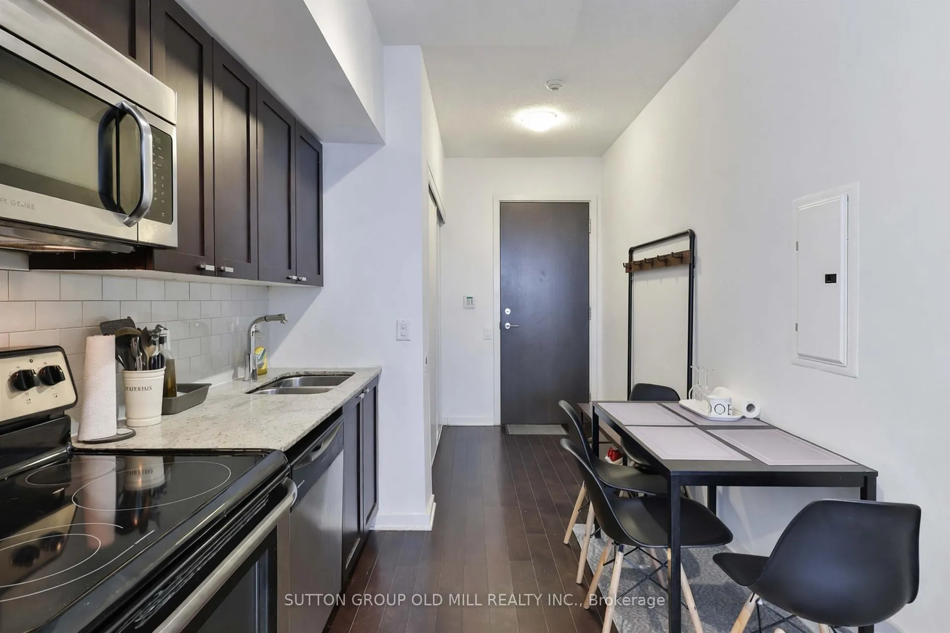 Photo 12 of Unit 2109, 105 The Queensway, Toronto, High Park-Swansea — HOMEH