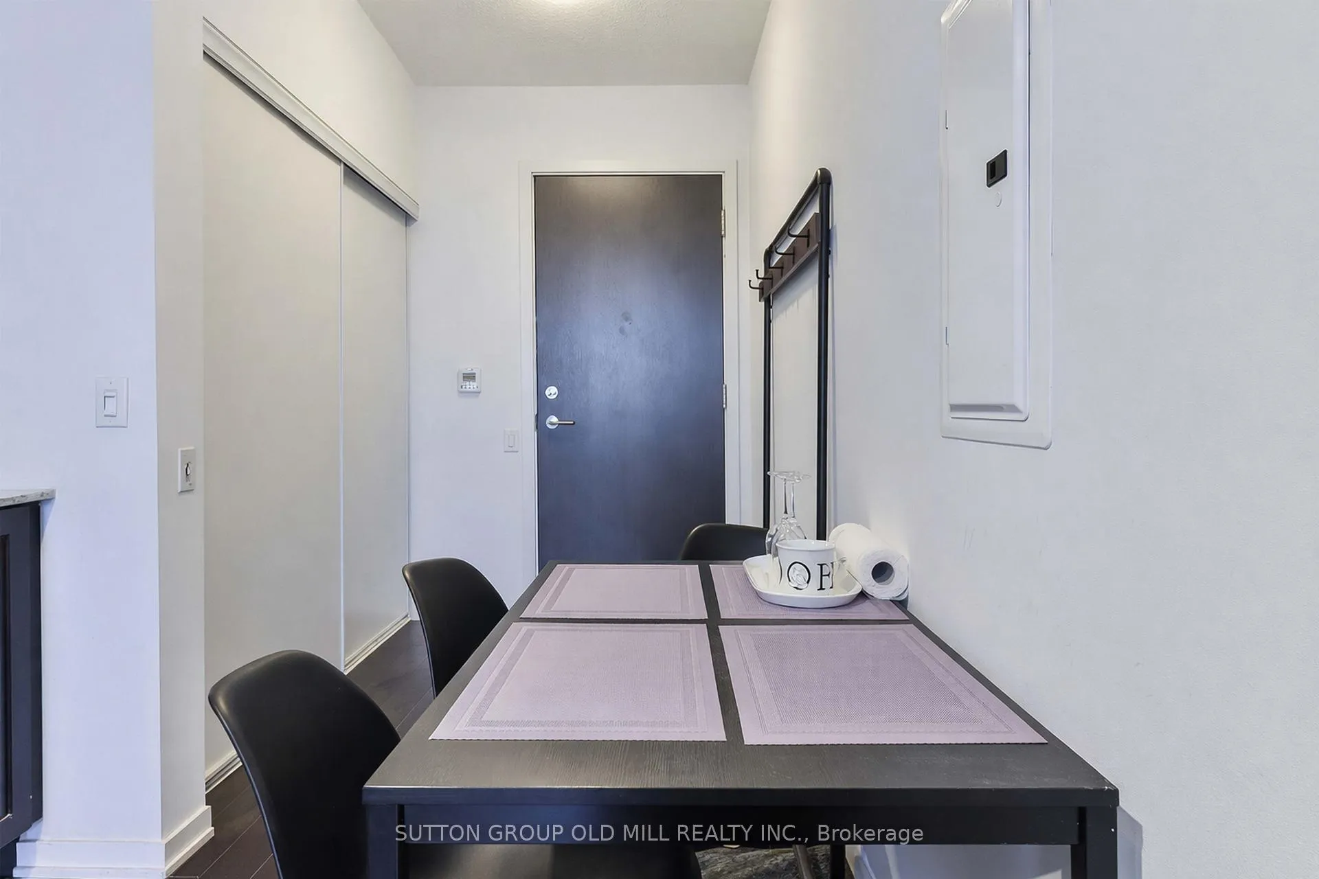 Photo 14 of Unit 2109, 105 The Queensway, Toronto, High Park-Swansea — HOMEH