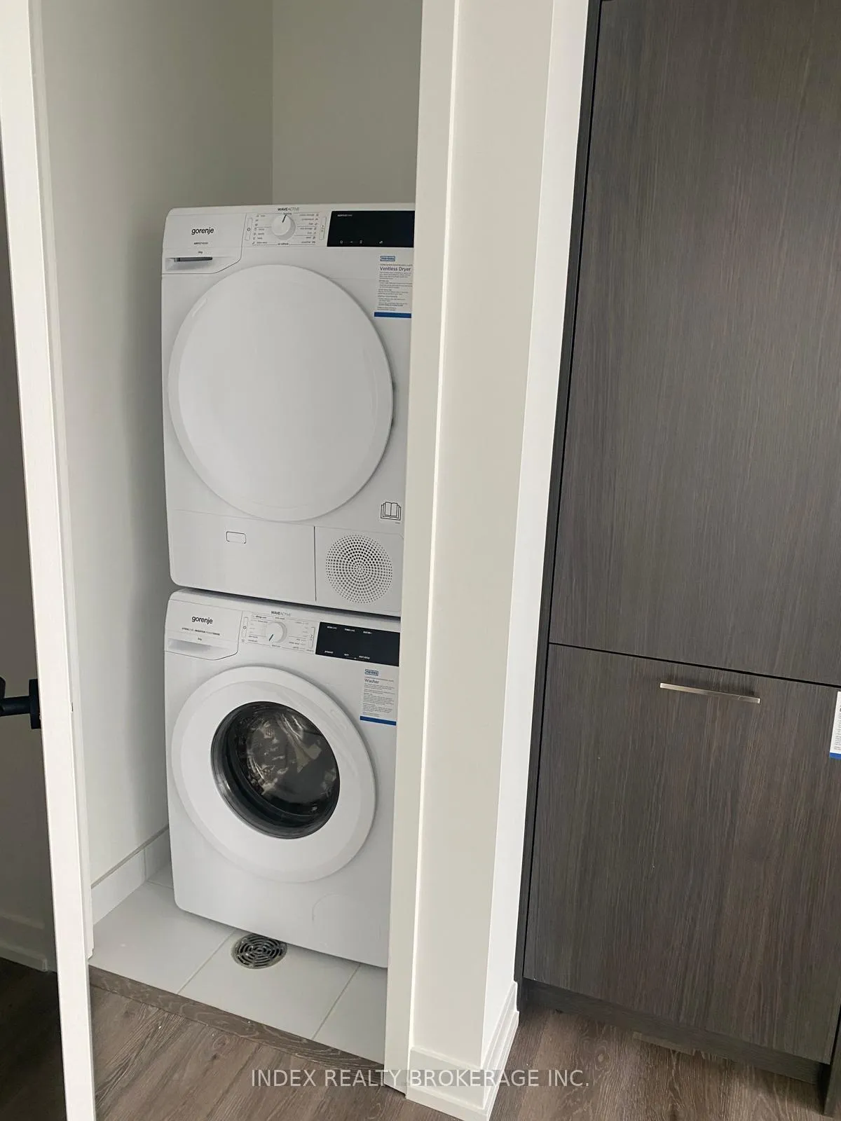 Photo 6 of Unit 1609, 225 Commerce Street, Vaughan, Vaughan Corporate Centre — HOMEH
