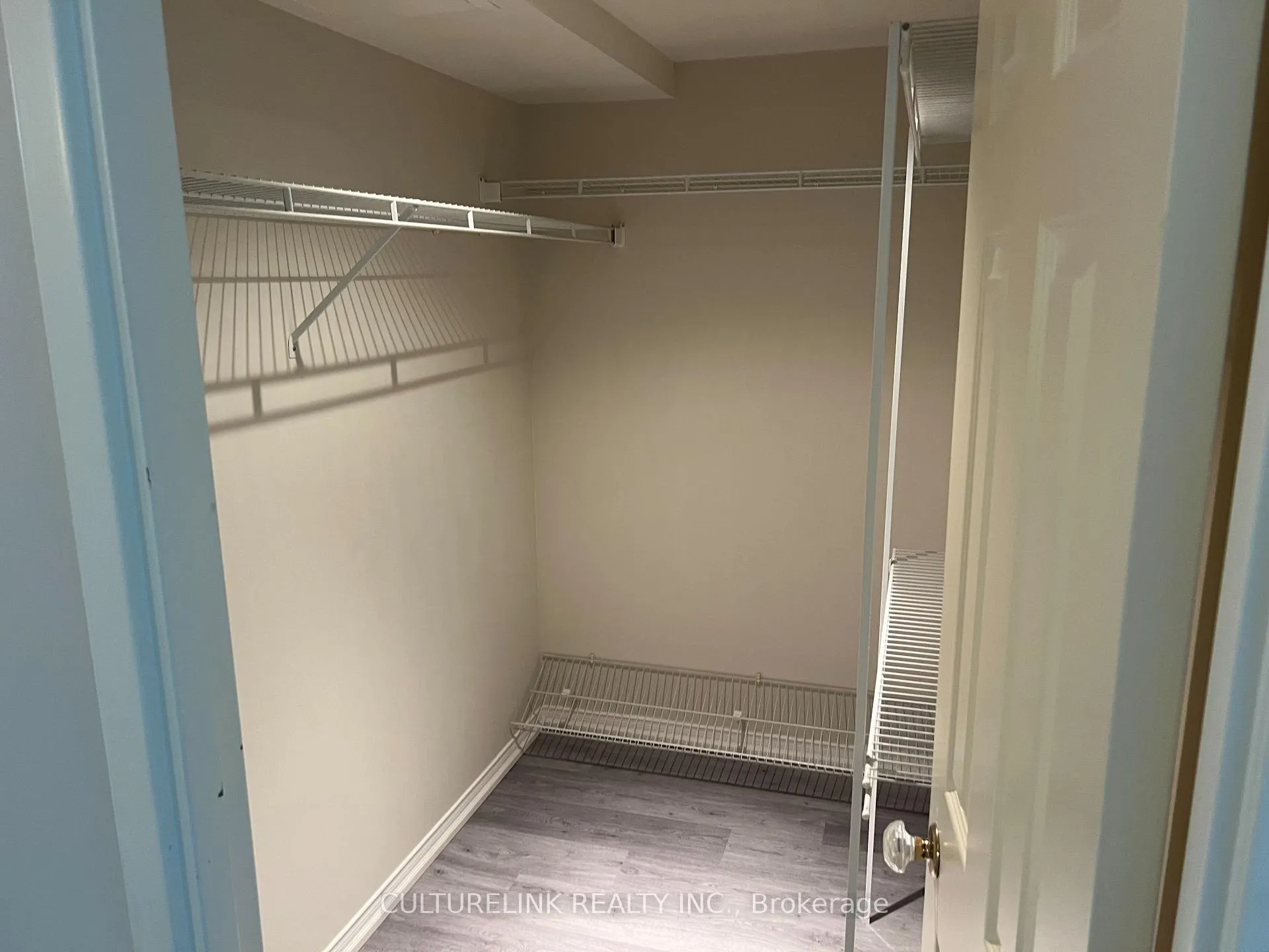 Photo 8 of Unit 523, 7905 Bayview Avenue, Markham, Aileen-Willowbrook — HOMEH