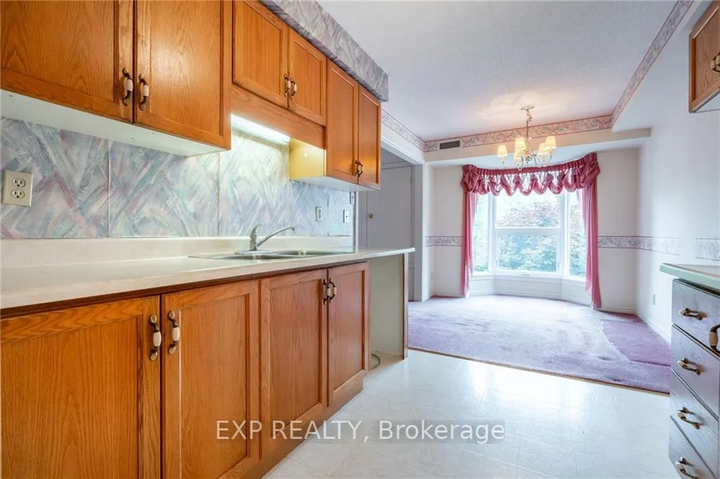 Photo 12 of Unit 212, 416 Limeridge Road E, Hamilton, Bruleville — HOMEH