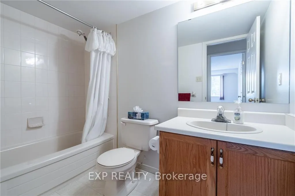 Photo 20 of Unit 212, 416 Limeridge Road E, Hamilton, Bruleville — HOMEH