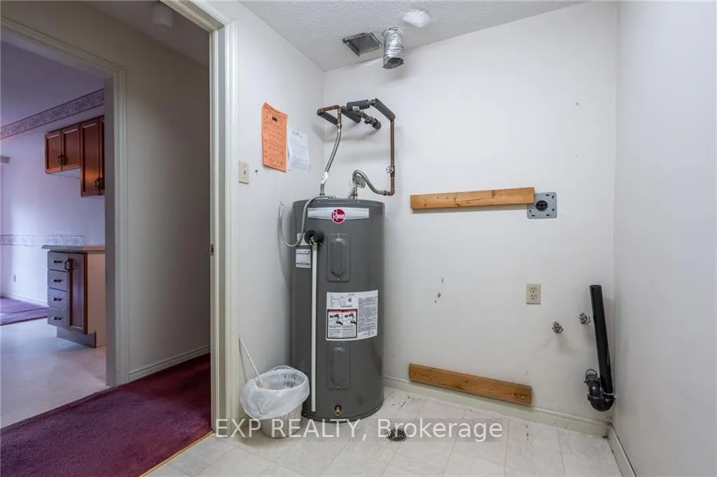 Photo 23 of Unit 212, 416 Limeridge Road E, Hamilton, Bruleville — HOMEH