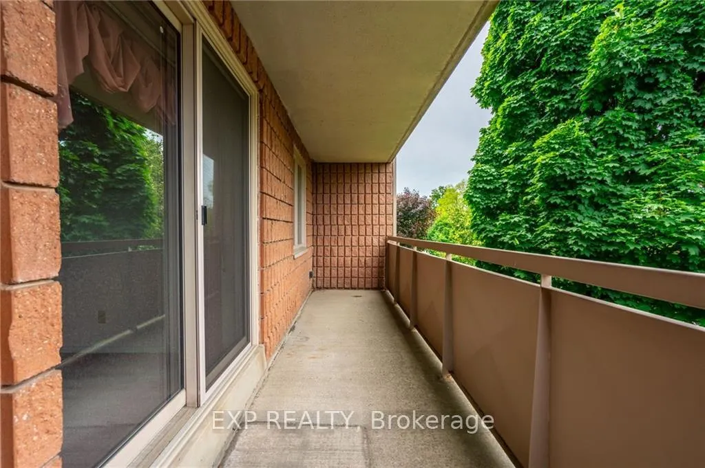 Photo 25 of Unit 212, 416 Limeridge Road E, Hamilton, Bruleville — HOMEH