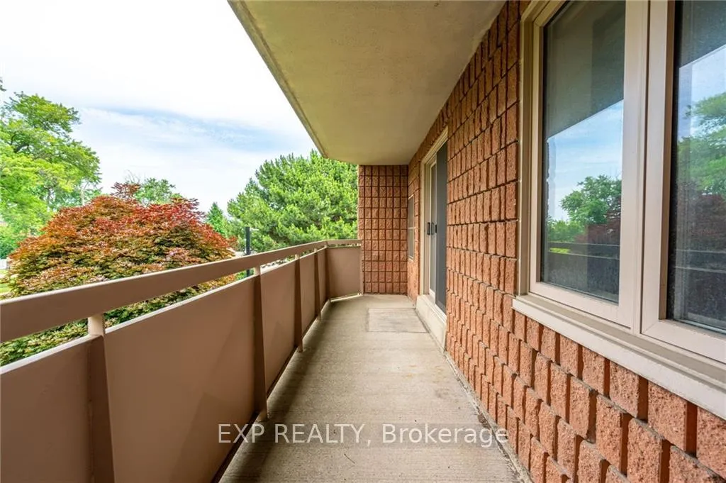 Photo 26 of Unit 212, 416 Limeridge Road E, Hamilton, Bruleville — HOMEH