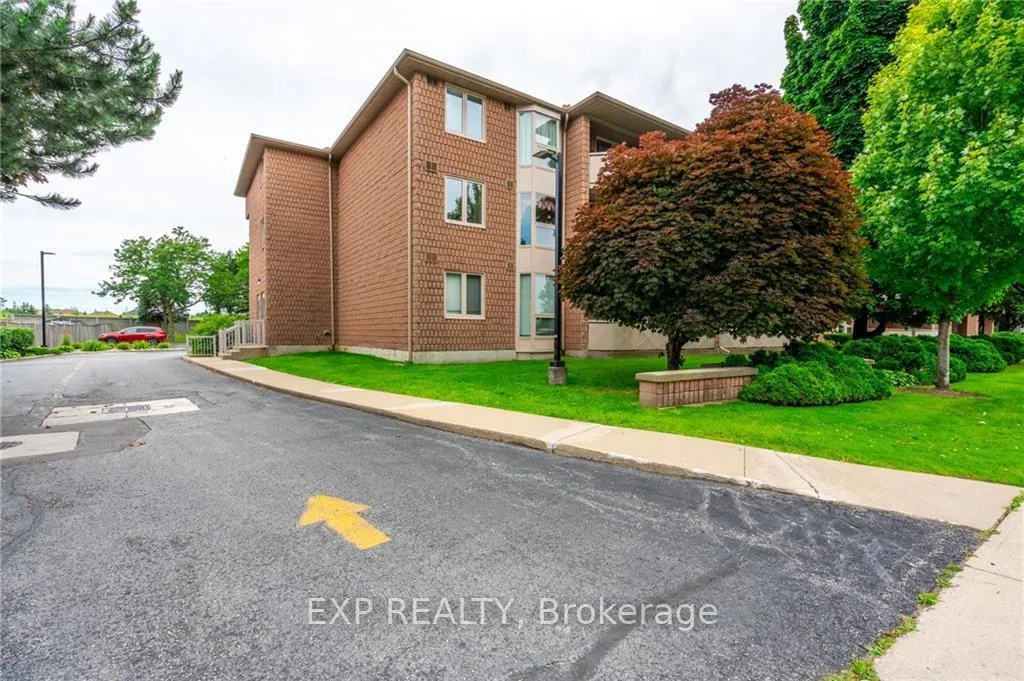 Photo 28 of Unit 212, 416 Limeridge Road E, Hamilton, Bruleville — HOMEH