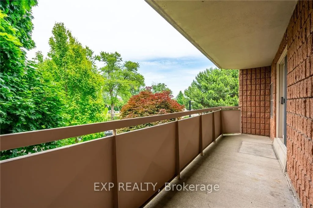Photo 31 of Unit 212, 416 Limeridge Road E, Hamilton, Bruleville — HOMEH