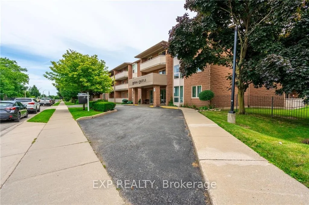 Photo 37 of Unit 212, 416 Limeridge Road E, Hamilton, Bruleville — HOMEH