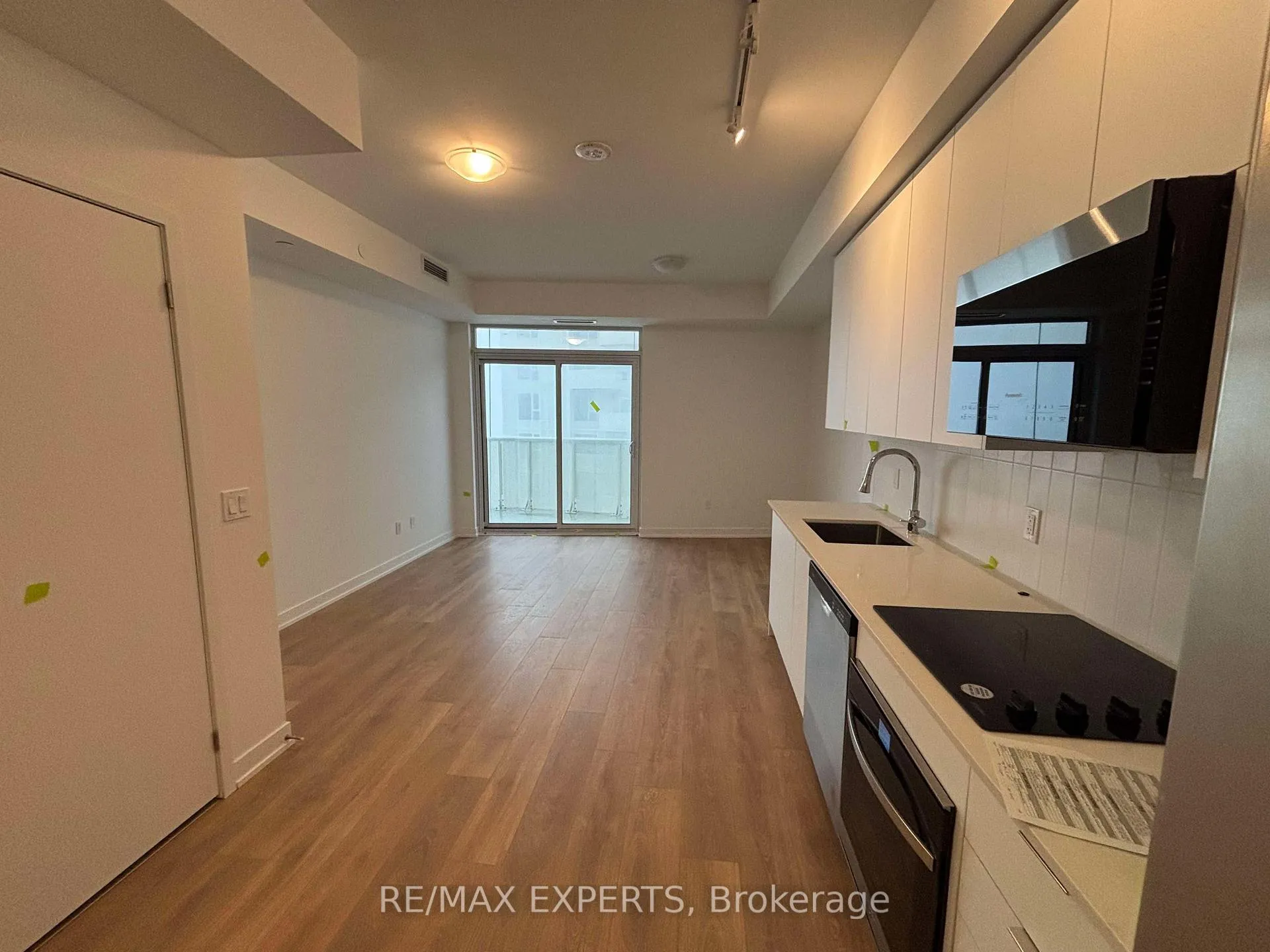 Photo 2 of Unit 2015, 10 Abeja Street, Vaughan, Concord — HOMEH