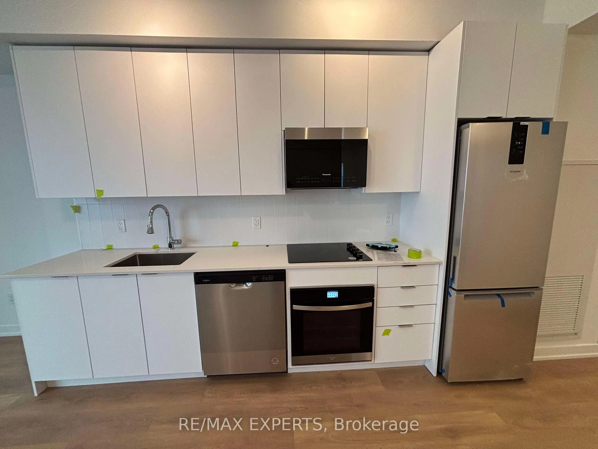 Photo 4 of Unit 2015, 10 Abeja Street, Vaughan, Concord — HOMEH