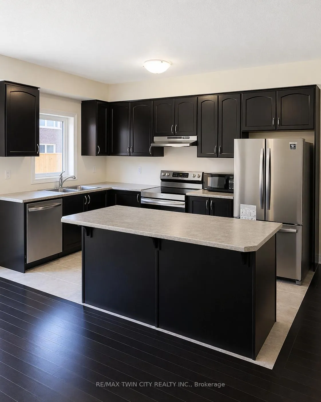 Photo 5 of 153 Flagg Avenue, Brant, Paris — HOMEH