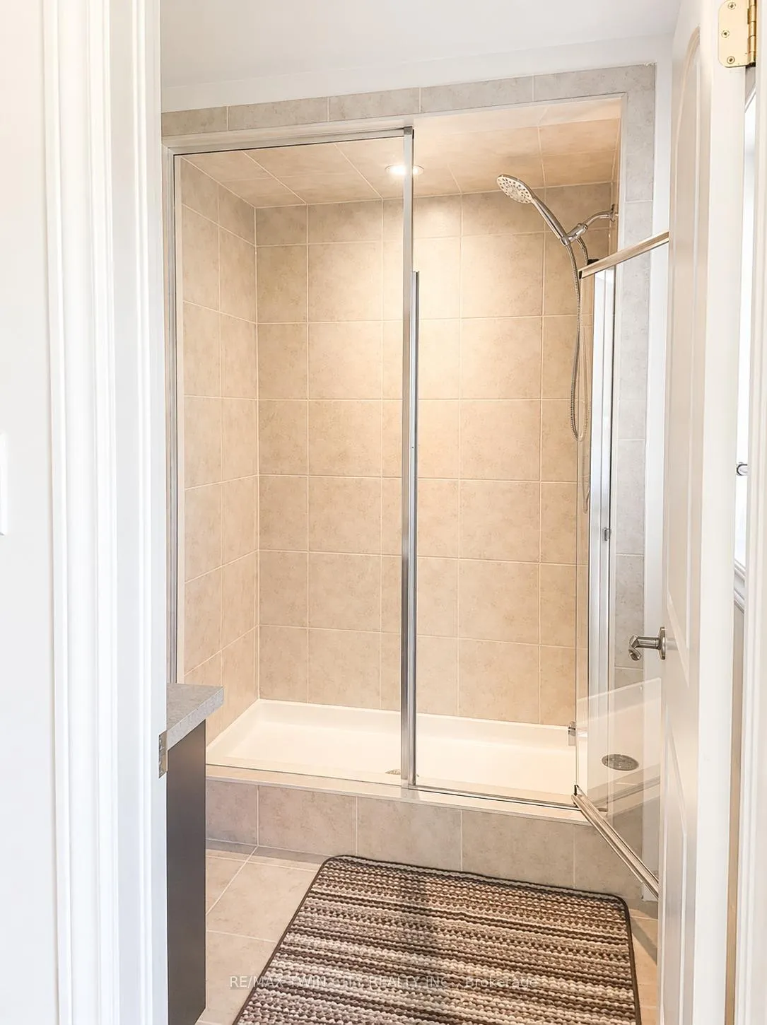 Photo 9 of 153 Flagg Avenue, Brant, Paris — HOMEH