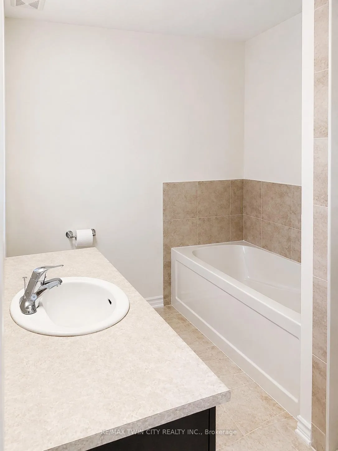 Photo 10 of 153 Flagg Avenue, Brant, Paris — HOMEH