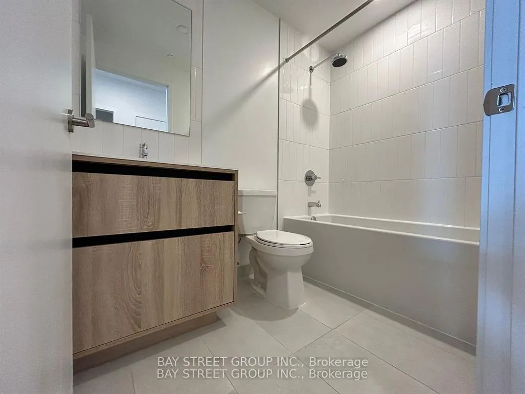 Photo 6 of Unit 1003, 8 Beverley Glen Boulevard, Vaughan, Beverley Glen — HOMEH