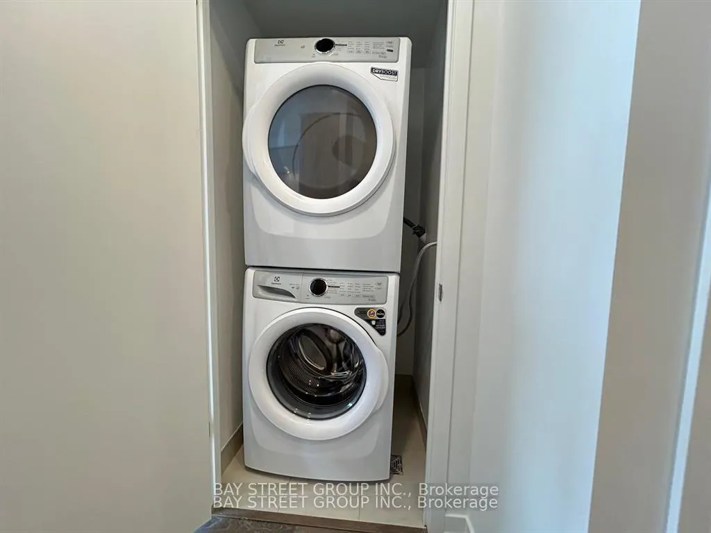 Photo 7 of Unit 1003, 8 Beverley Glen Boulevard, Vaughan, Beverley Glen — HOMEH