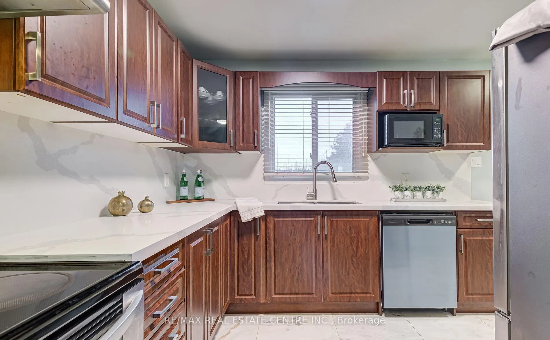 Photo 4 of Unit 47, 45 Hansen Road N, Brampton, Madoc — HOMEH