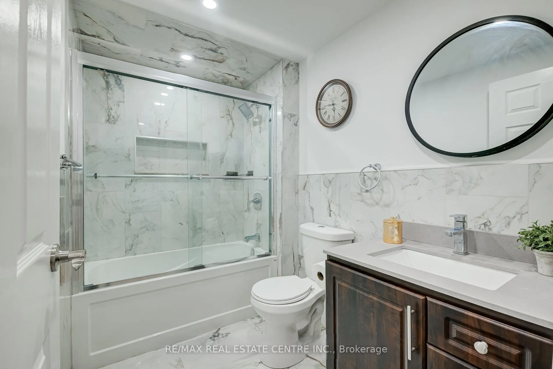 Photo 11 of Unit 47, 45 Hansen Road N, Brampton, Madoc — HOMEH