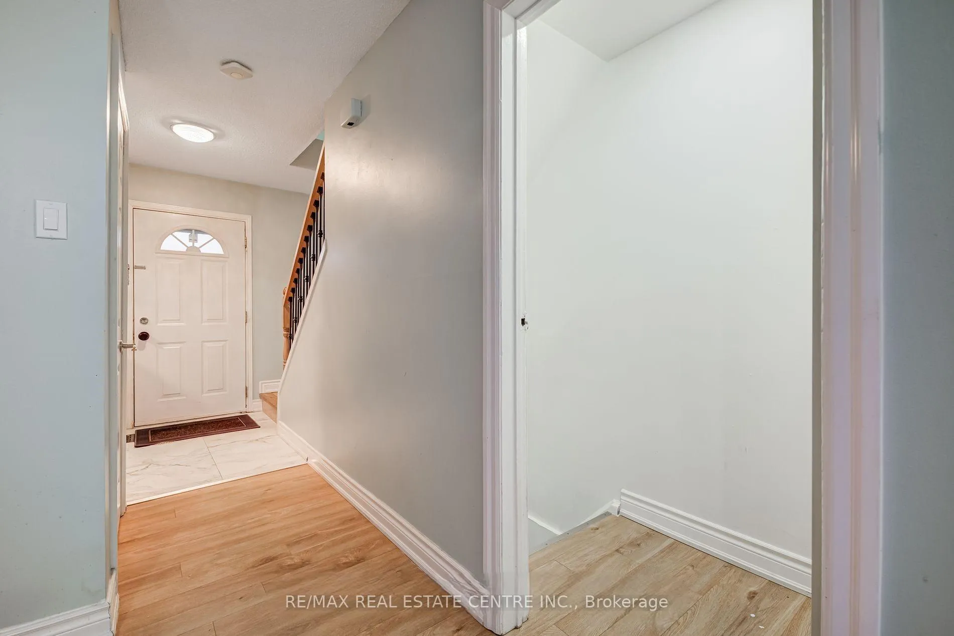 Photo 12 of Unit 47, 45 Hansen Road N, Brampton, Madoc — HOMEH