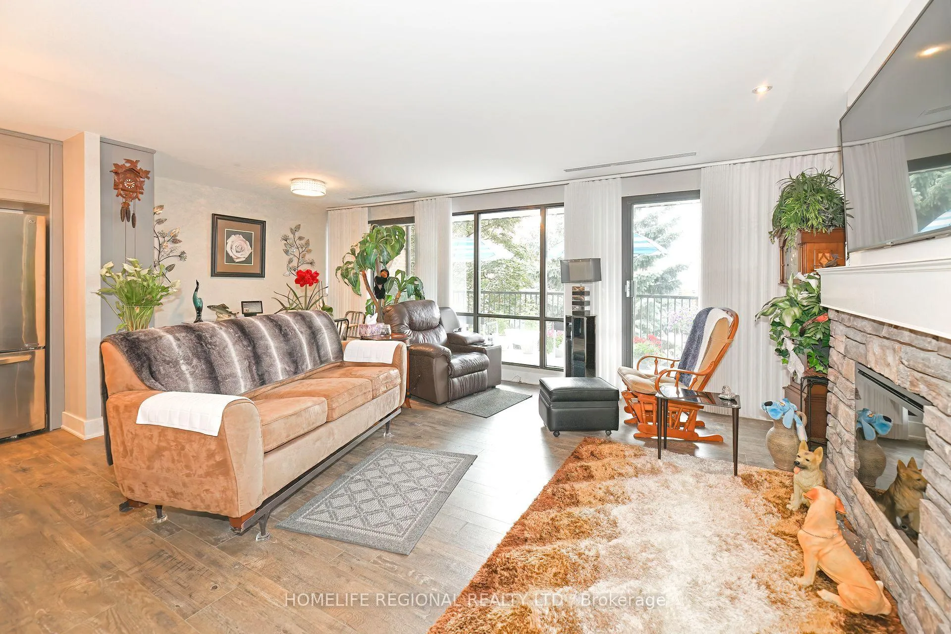 Photo 3 of Unit 306, 337 Simcoe Street N, Oshawa, O'Neill — HOMEH
