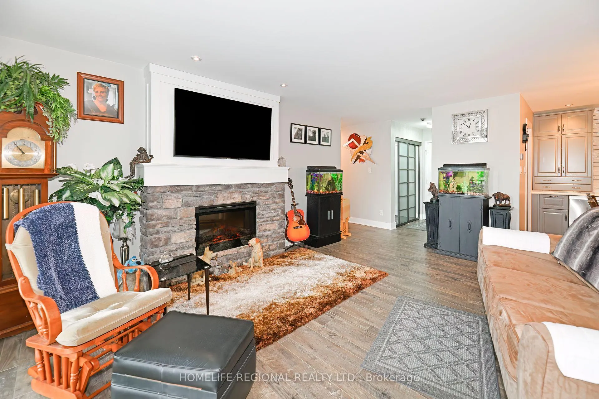 Photo 4 of Unit 306, 337 Simcoe Street N, Oshawa, O'Neill — HOMEH