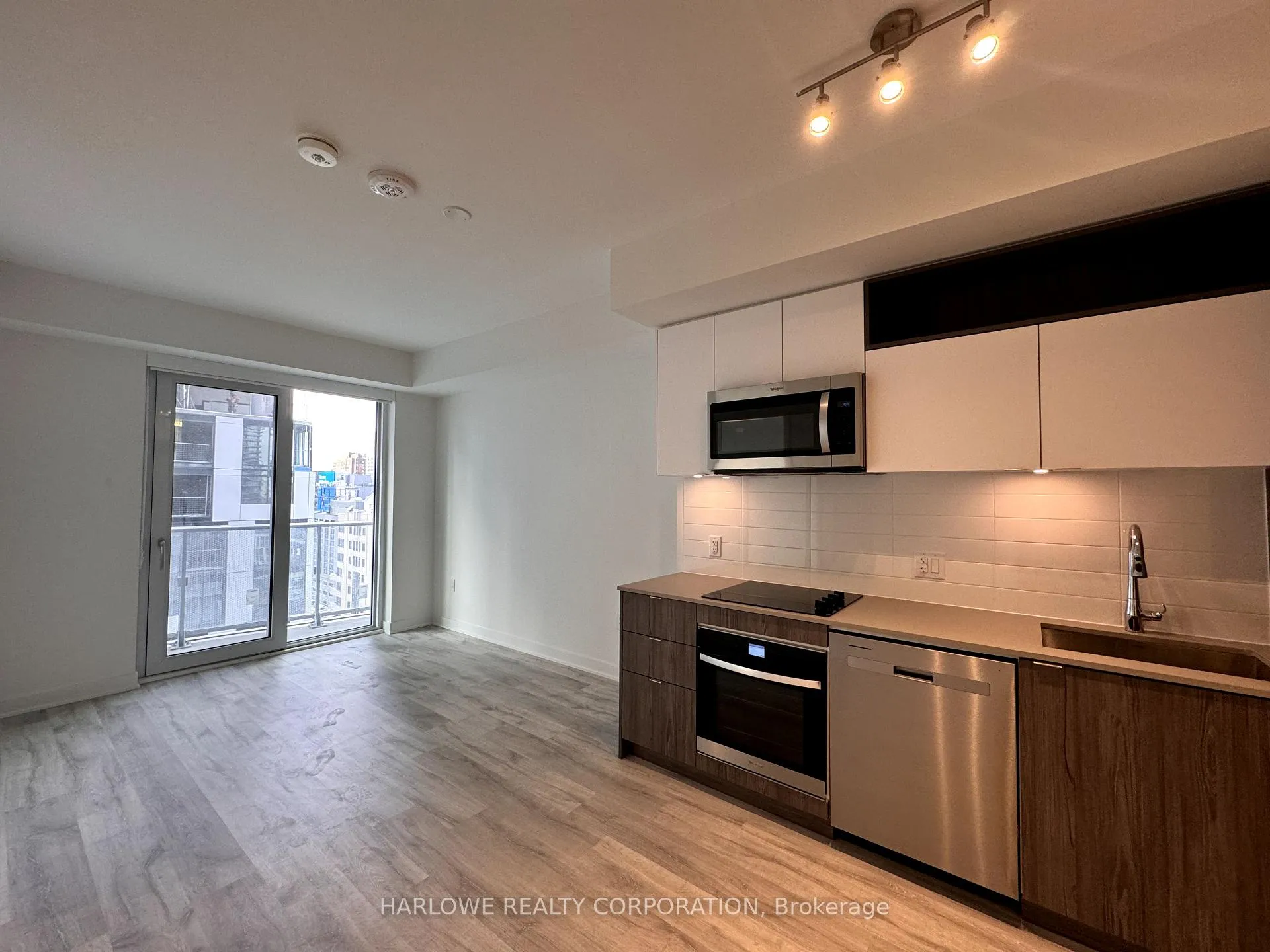 Photo 4 of Unit 1812, 100 Dalhousie Street, Toronto, Church-Yonge Corridor — HOMEH
