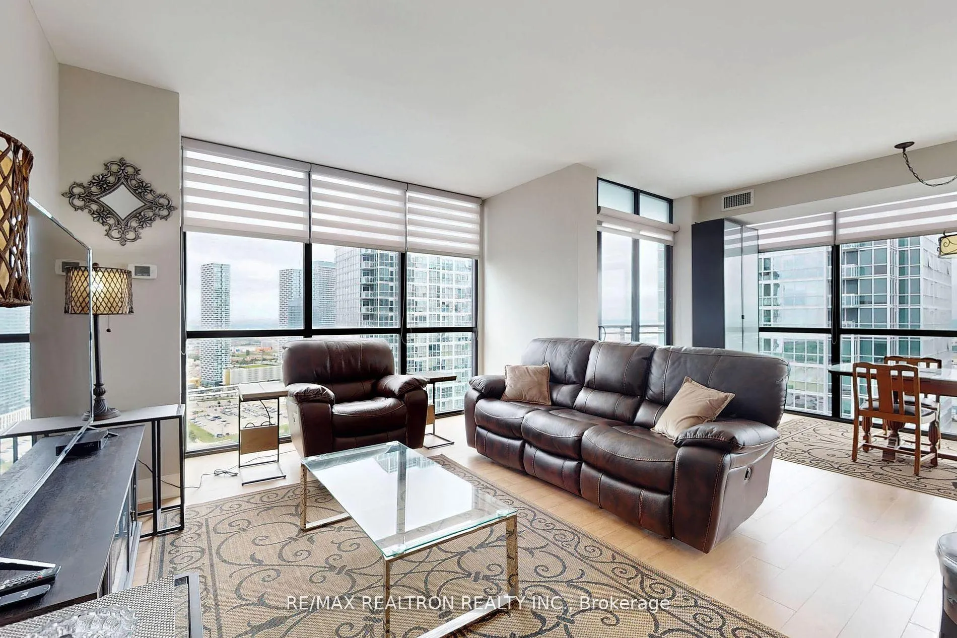 Photo 2 of Unit 3106, 2900 Highway 7 Road, Vaughan, Concord — HOMEH
