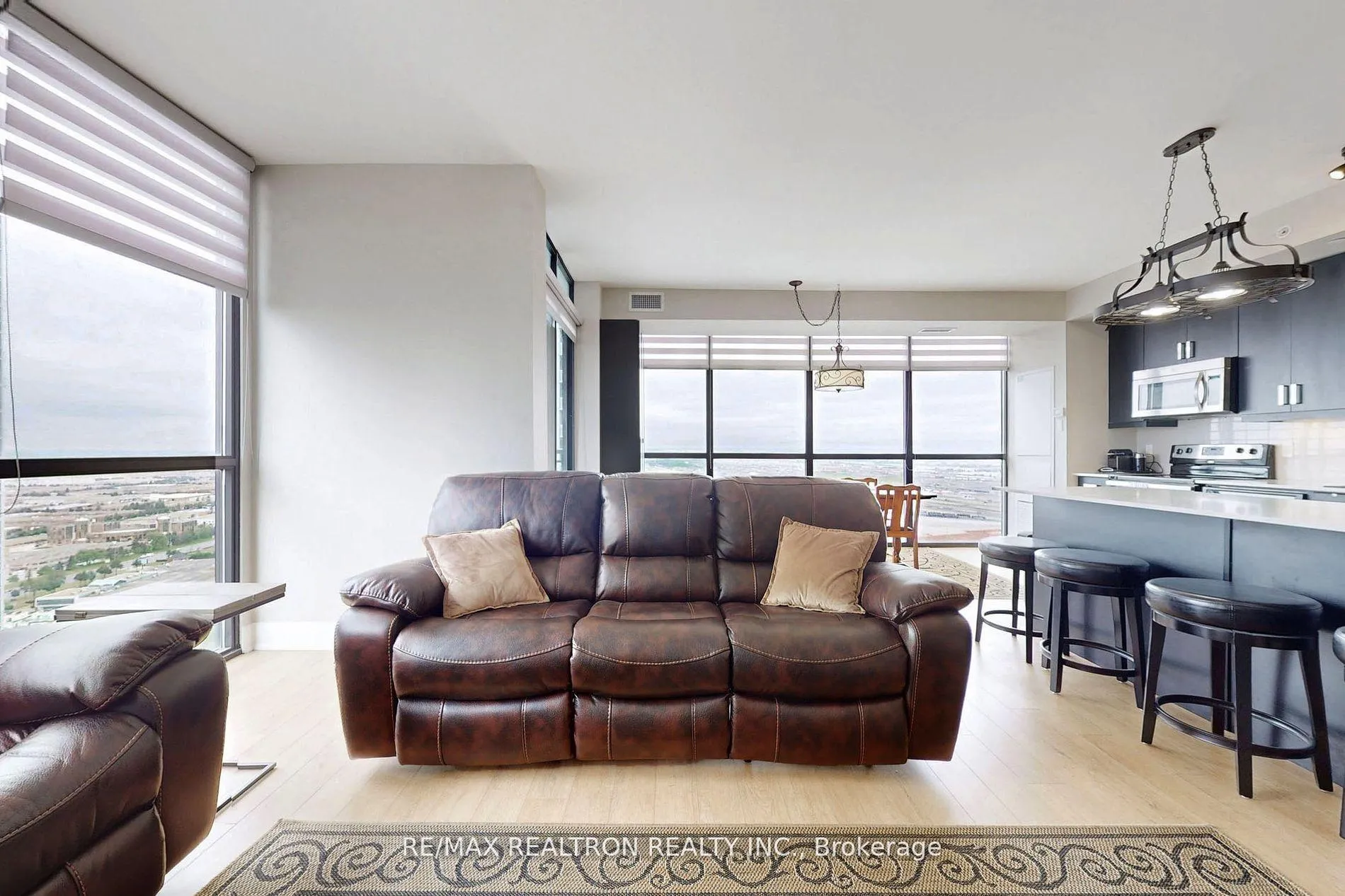 Photo 6 of Unit 3106, 2900 Highway 7 Road, Vaughan, Concord — HOMEH