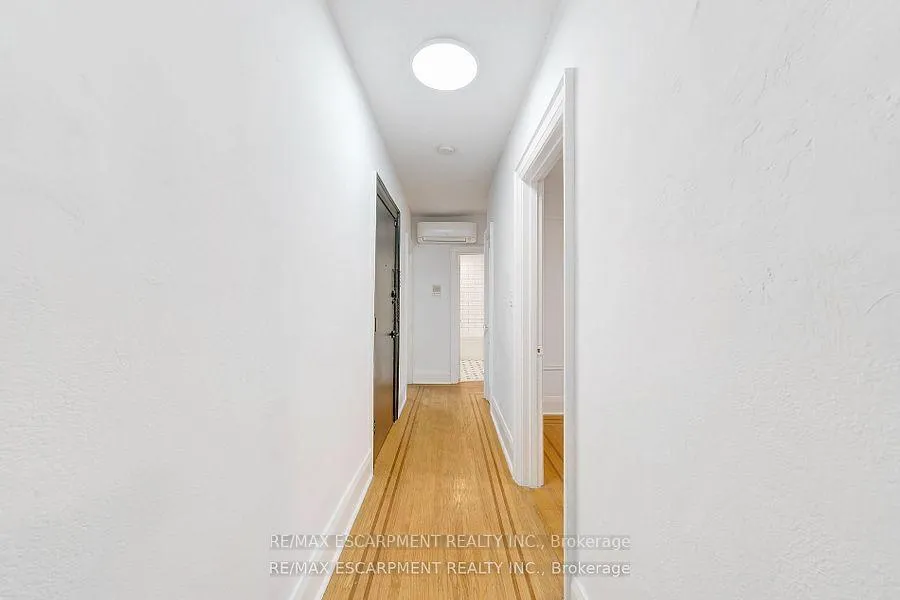 Photo 5 of Unit 1, 312 Aberdeen Avenue, Hamilton, Kirkendall — HOMEH