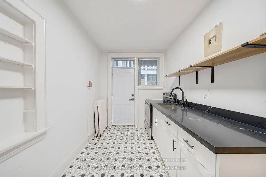Photo 13 of Unit 1, 312 Aberdeen Avenue, Hamilton, Kirkendall — HOMEH