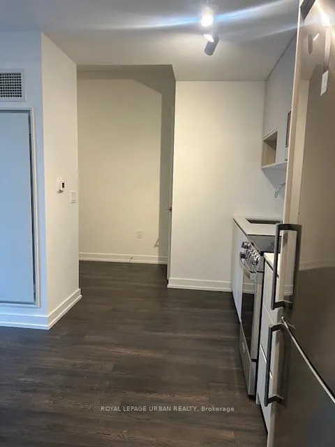 Photo 5 of Unit 821, 801 The Queensway, Etobicoke, Stonegate-Queensway — HOMEH