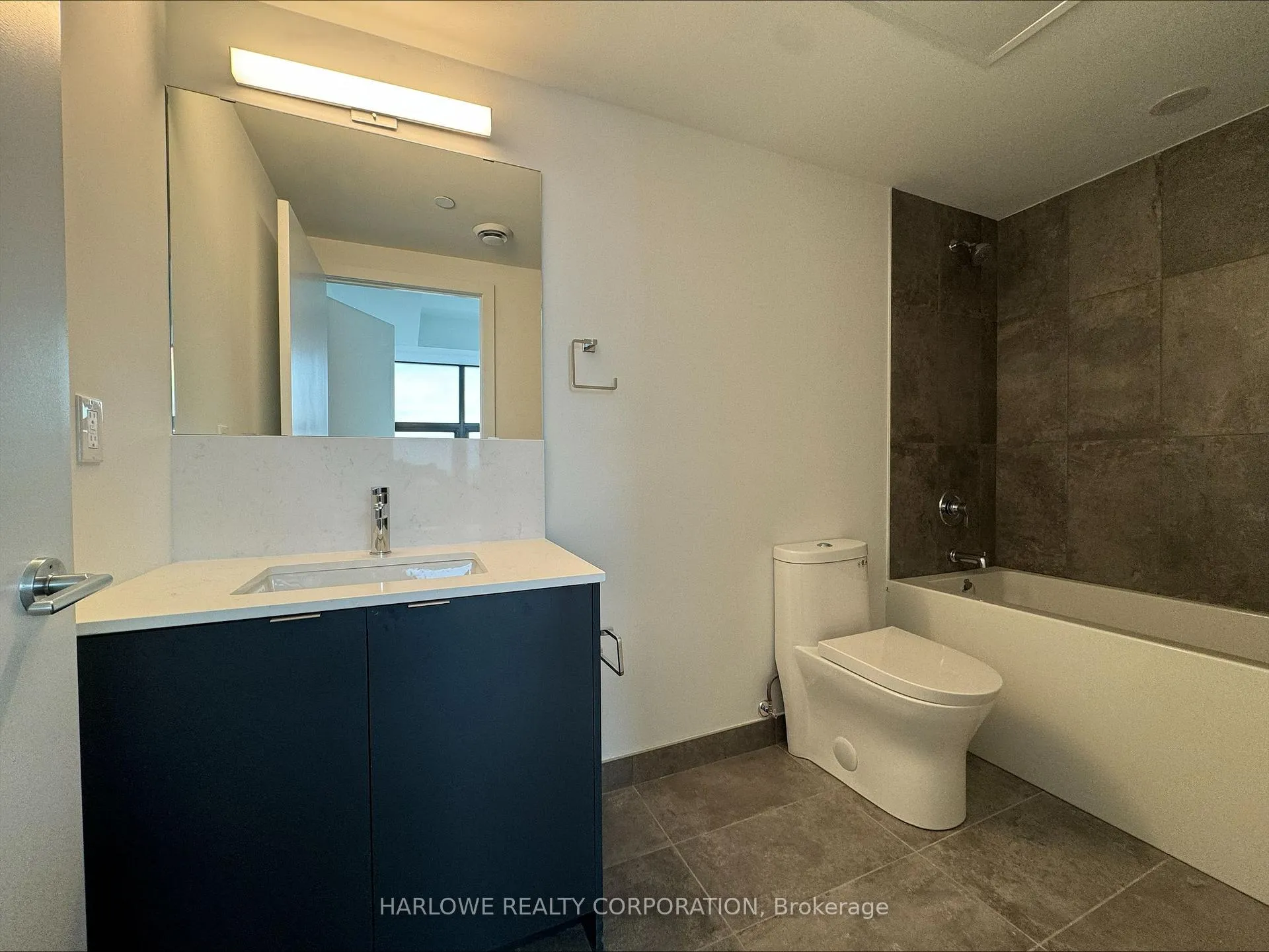 Photo 6 of Unit 433 D, 1614 Charles Street, Whitby, Port Whitby — HOMEH