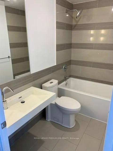 Photo 10 of Unit 1103, 390 Cherry Street, Toronto, Waterfront Communities — HOMEH