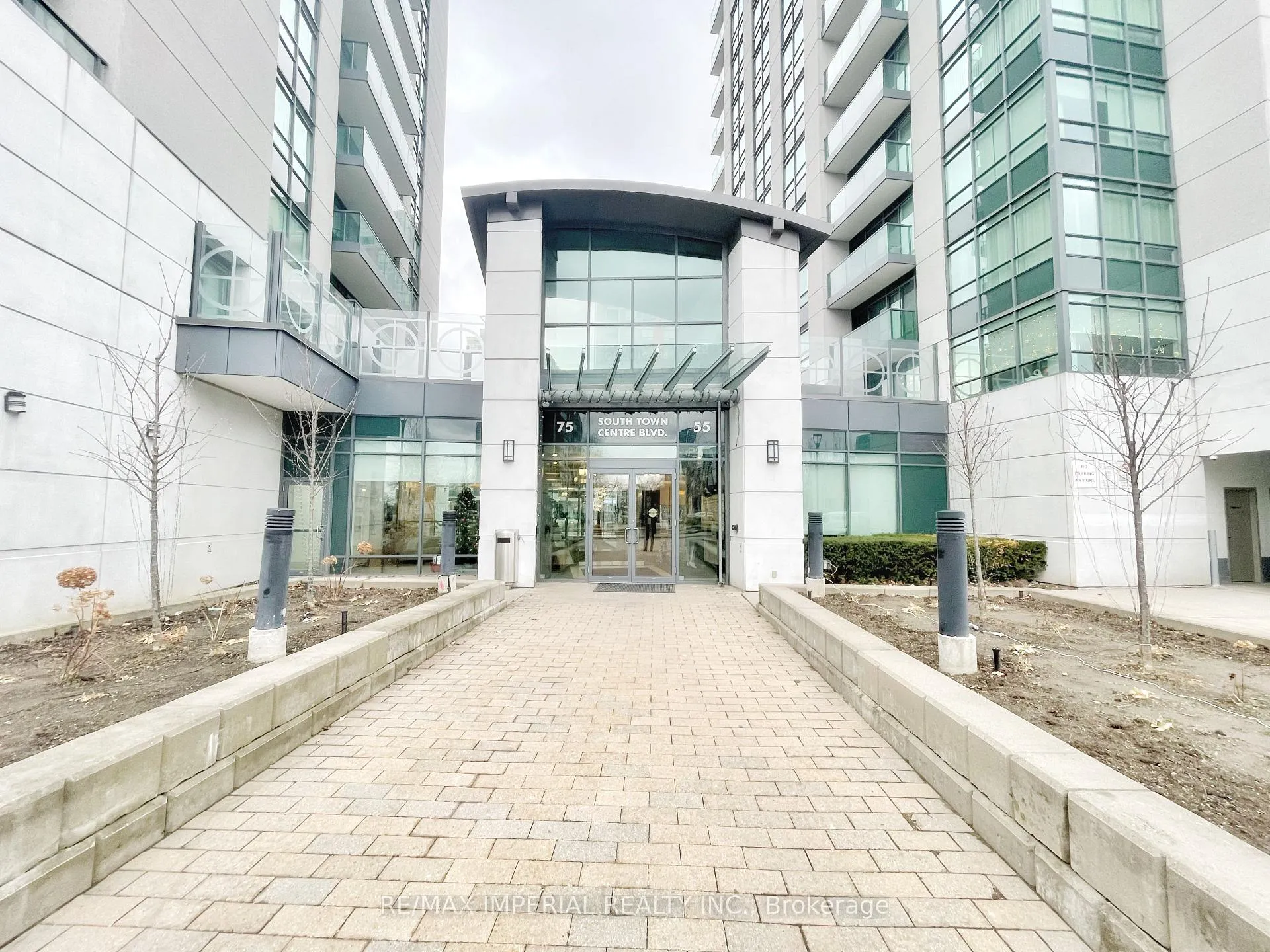 Front of Unit 606, 75 South Town Centre Boulevard