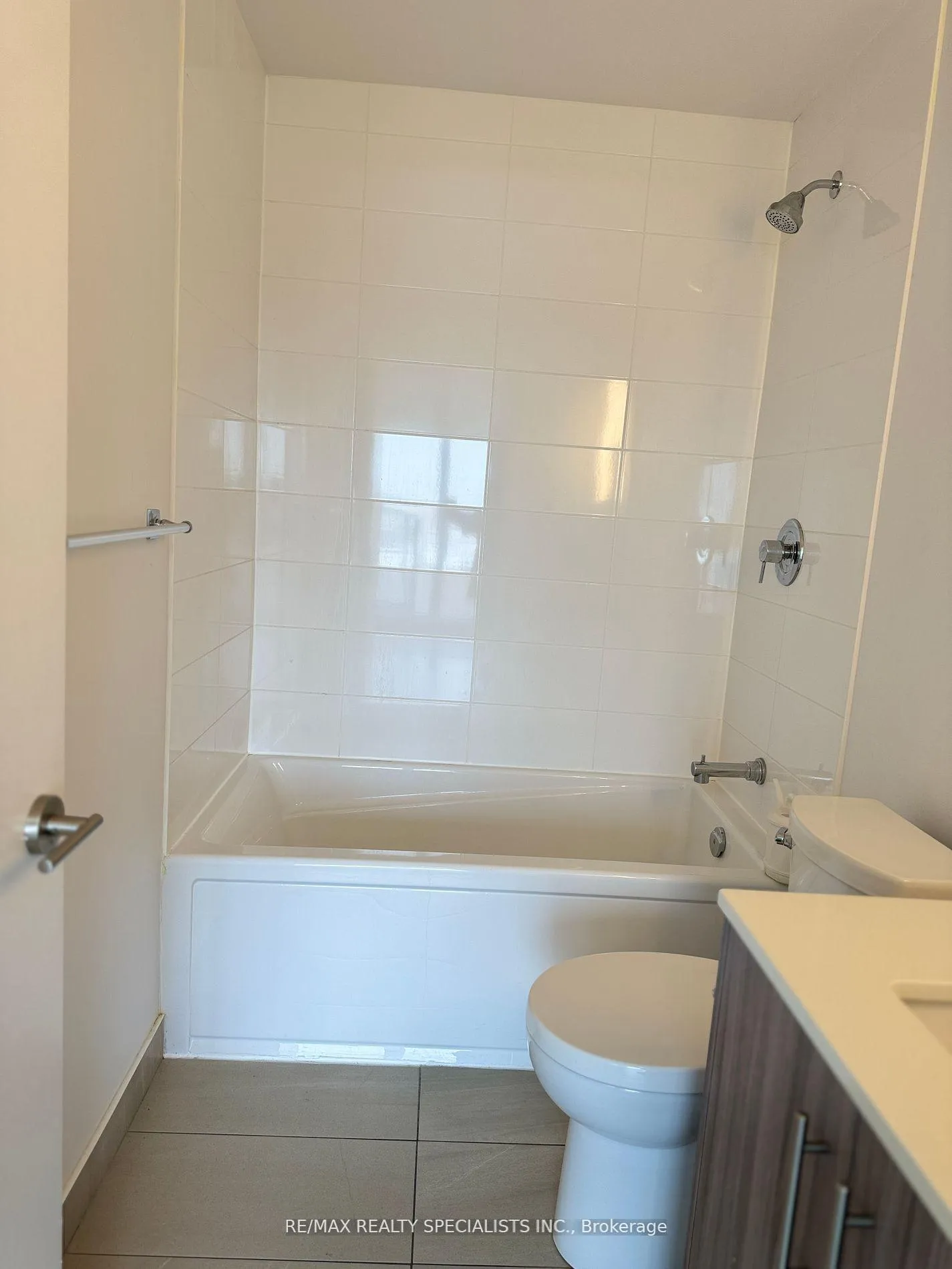 Photo 8 of Unit 703, 225 Veterans Drive, Brampton, Northwest Brampton — HOMEH