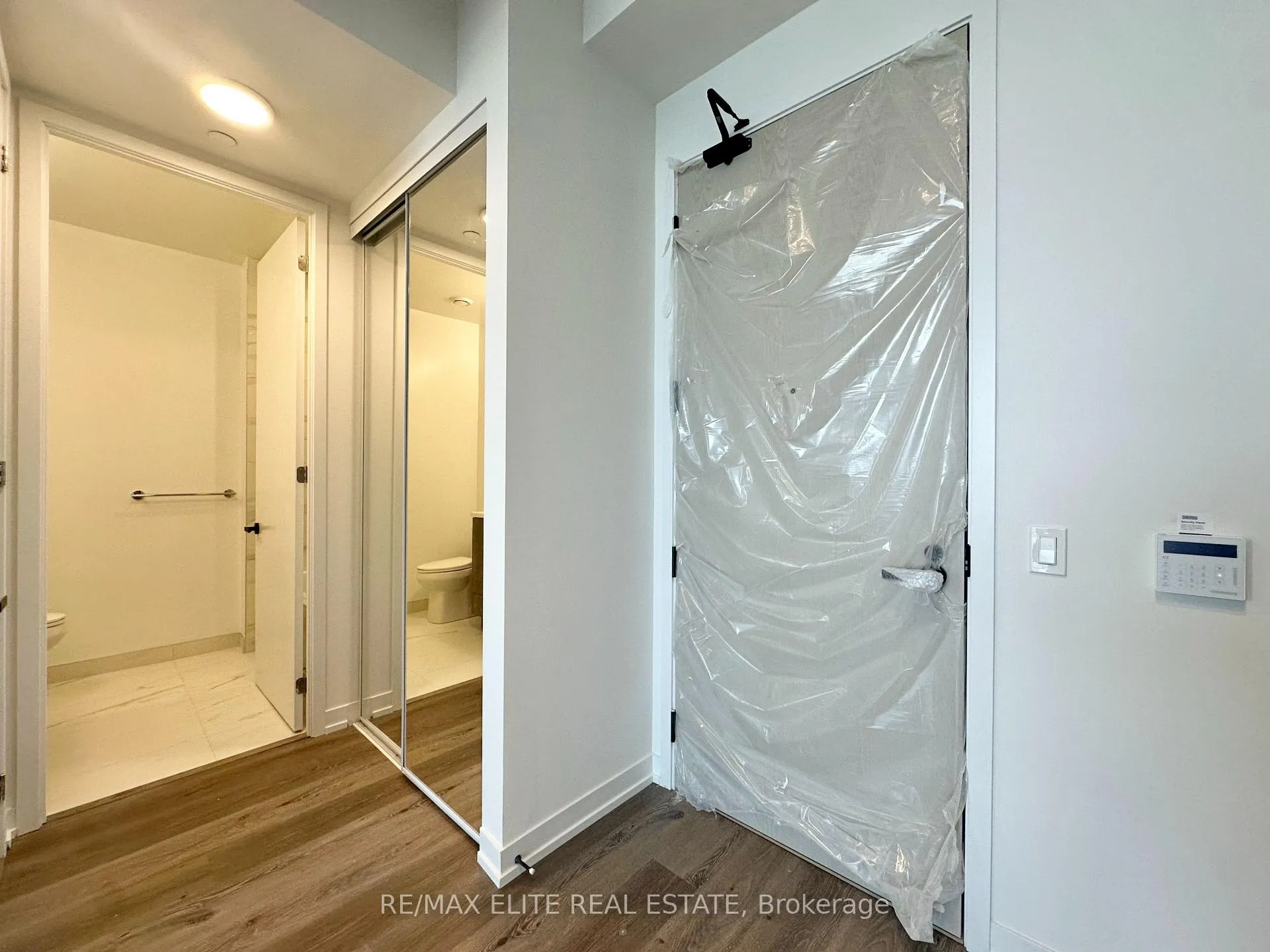 Photo 7 of Unit 6511, 225 Commerce Street, Vaughan, Vaughan Corporate Centre — HOMEH