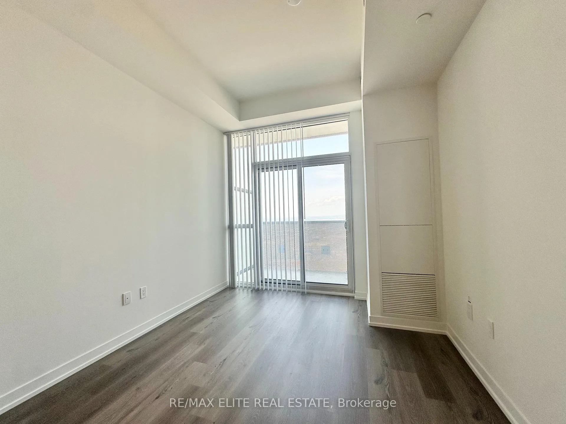 Photo 8 of Unit 6511, 225 Commerce Street, Vaughan, Vaughan Corporate Centre — HOMEH