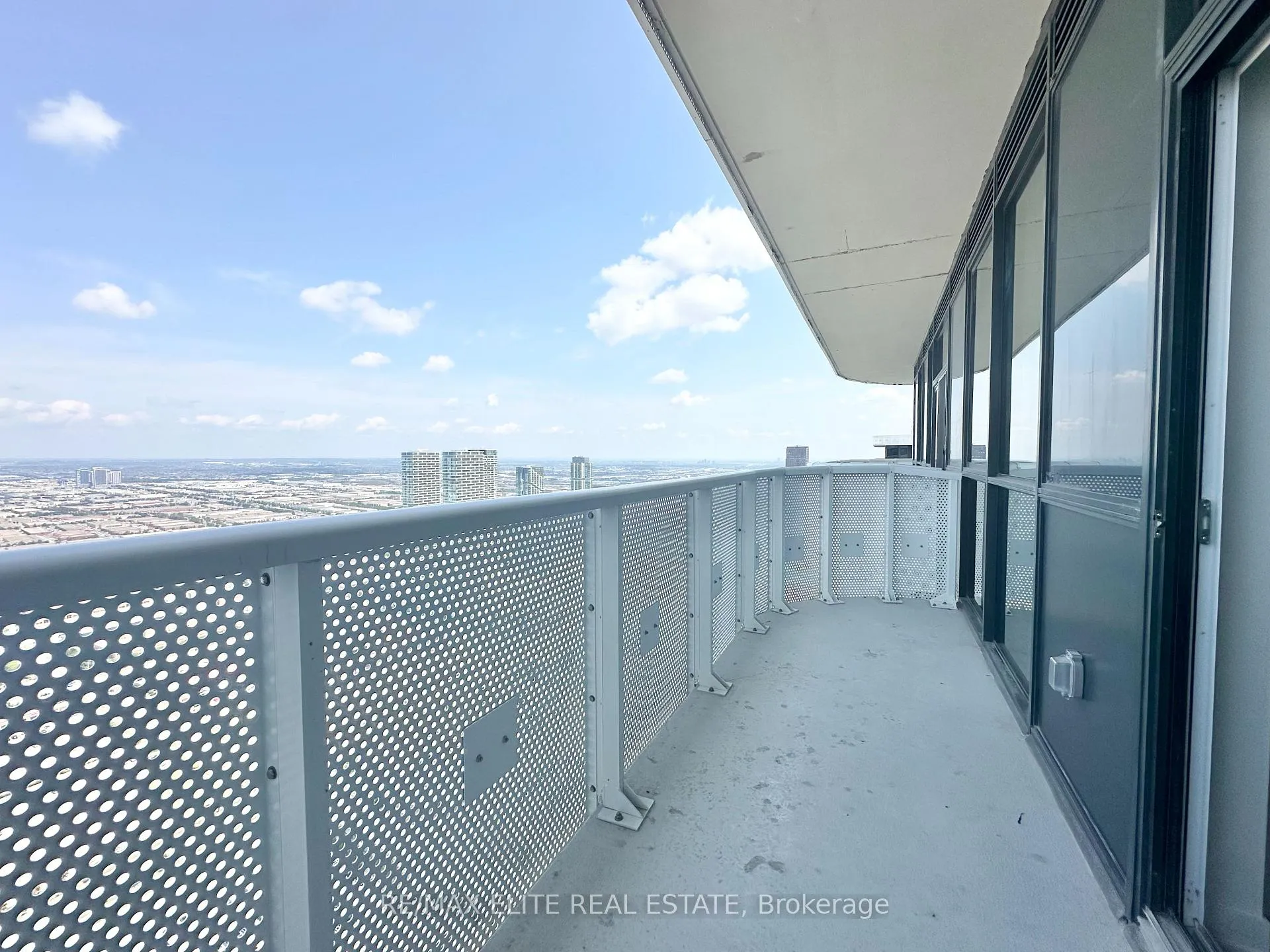 Photo 14 of Unit 6511, 225 Commerce Street, Vaughan, Vaughan Corporate Centre — HOMEH