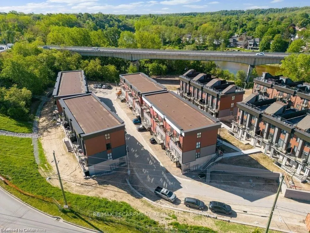 Photo 2 of Unit 41, 2 Willow Street, Brant, Paris — HOMEH