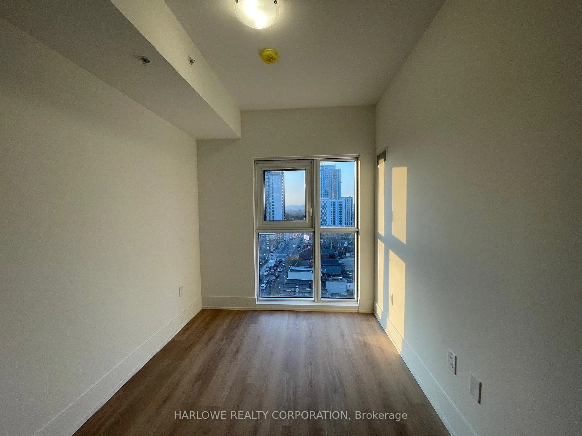Photo 8 of Unit 1102, 206 King Street W, Hamilton, Central — HOMEH