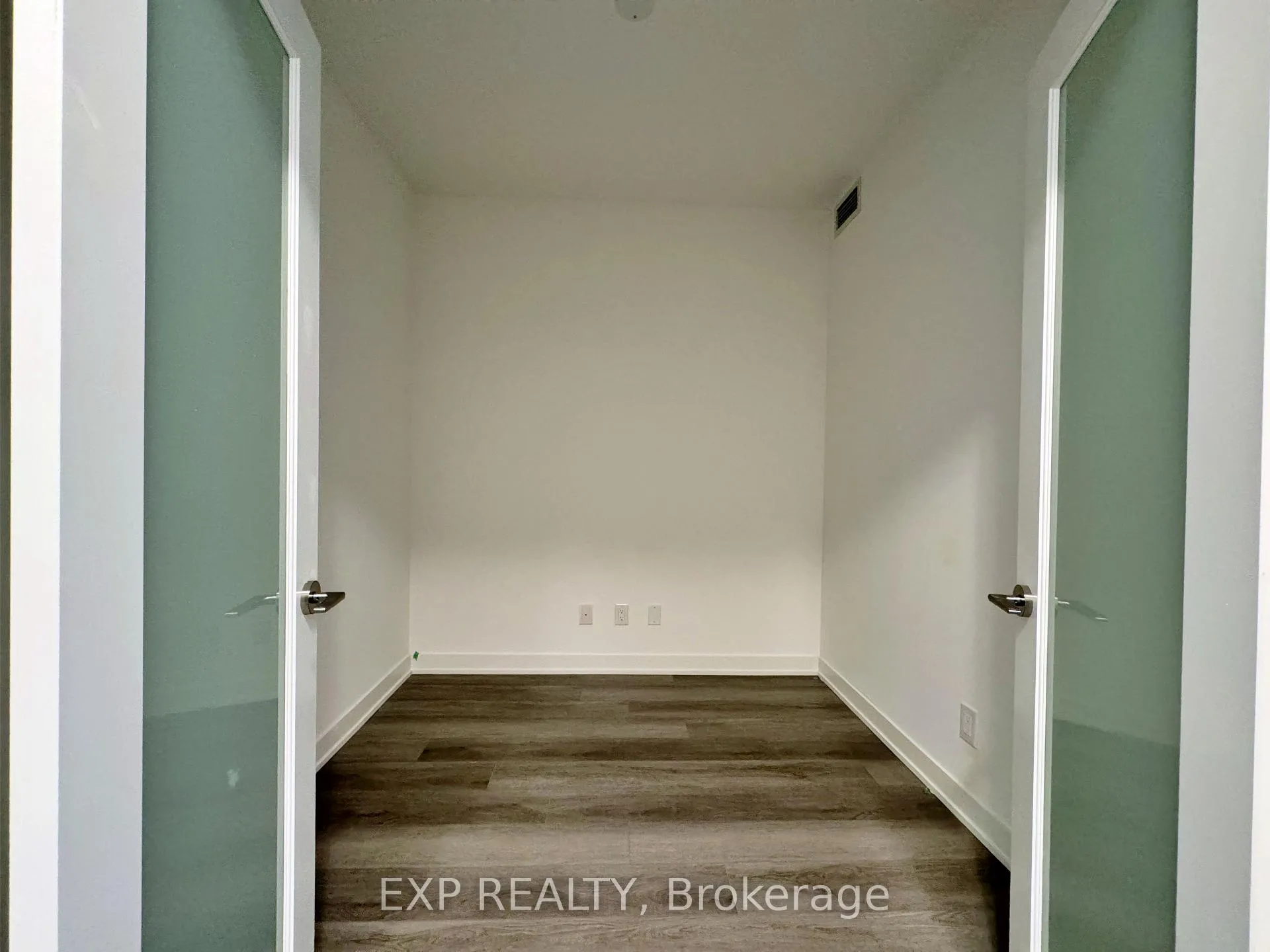 Photo 8 of Unit 1104, 8119 Birchmount Road, Markham, Unionville — HOMEH