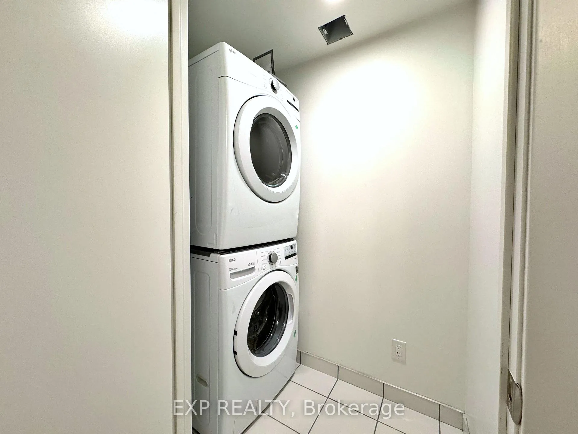 Photo 10 of Unit 1104, 8119 Birchmount Road, Markham, Unionville — HOMEH